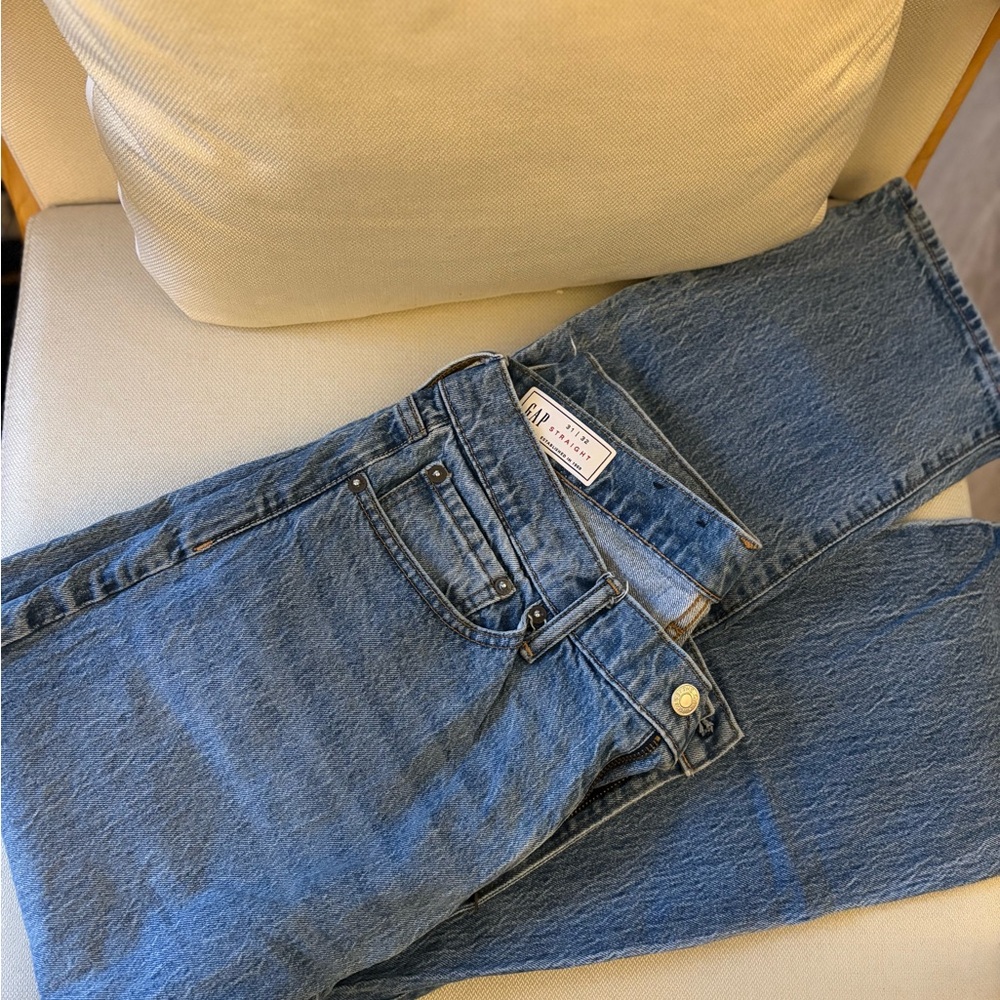 GAP Men's Straight Leg Jeans • NWOT • Size 31x32 • Classic Medium Wash Denim - Picture 3 of 7